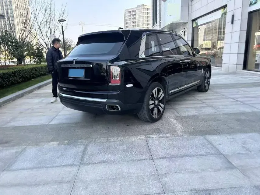 2018 Rolls-Royce Cullinan 6.7T 571HP V12 8AT,autocango,china used car exporter,china ev exporter,chinese used car exporter,chinese used ev exporter