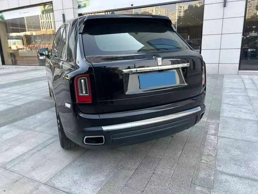 2018 Rolls-Royce Cullinan 6.7T 571HP V12 8AT,autocango,china used car exporter,china ev exporter,chinese used car exporter,chinese used ev exporter
