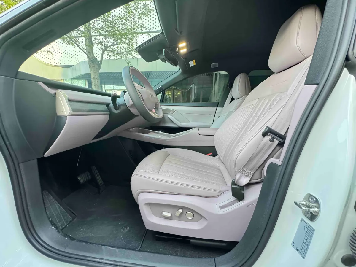 2024 ONVO L60 BEV 60KWH,autocango,china used car exporter,china ev exporter,chinese used car exporter,chinese used ev exporter