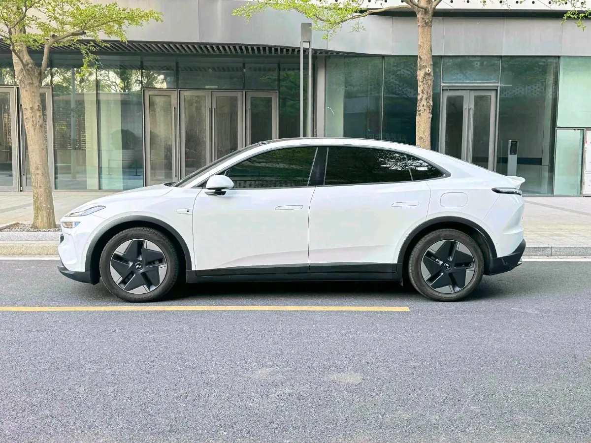 2024 ONVO L60 BEV 60KWH,autocango,china used car exporter,china ev exporter,chinese used car exporter,chinese used ev exporter