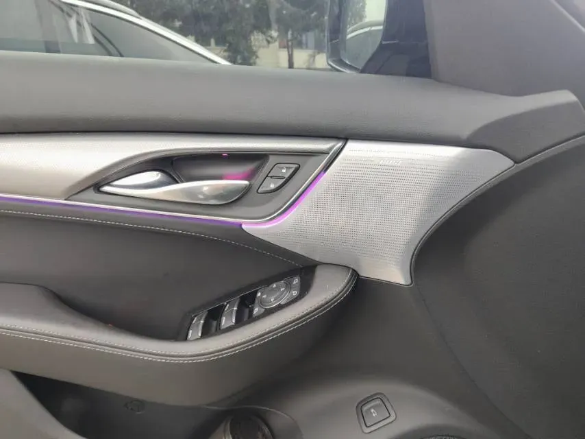 2023 Cadillac CT5 2.0T 237HP L4 10AT,autocango,china used car exporter,china ev exporter,chinese used car exporter,chinese used ev exporter