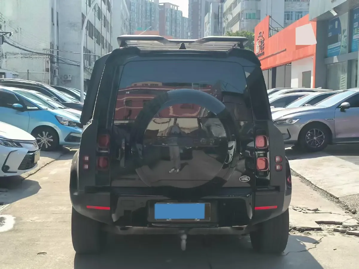 2023 Land Rover Defender 3.0T 400HP L6 8AT,autocango,china used car exporter,china ev exporter,chinese used car exporter,chinese used ev exporter