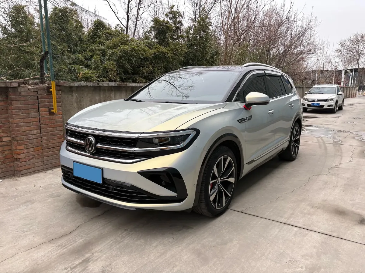 2021 Volkswagen Talagon 2.0T 220HP L4 7DCT,autocango,china used car exporter,china ev exporter,chinese used car exporter,chinese used ev exporter