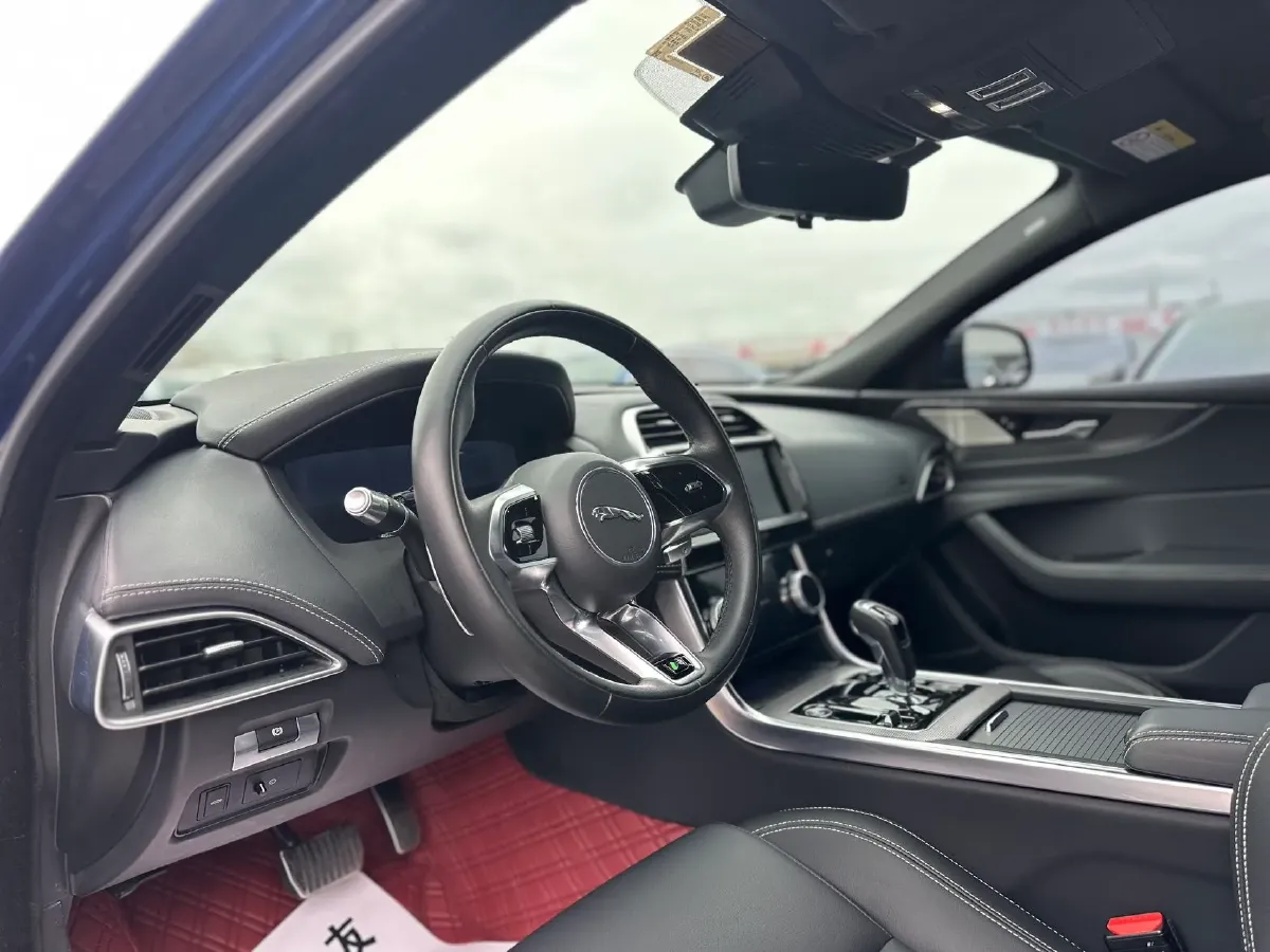 2021 Jaguar XEL 2.0T 250HP L4 8AT,autocango,china used car exporter,china ev exporter,chinese used car exporter,chinese used ev exporter