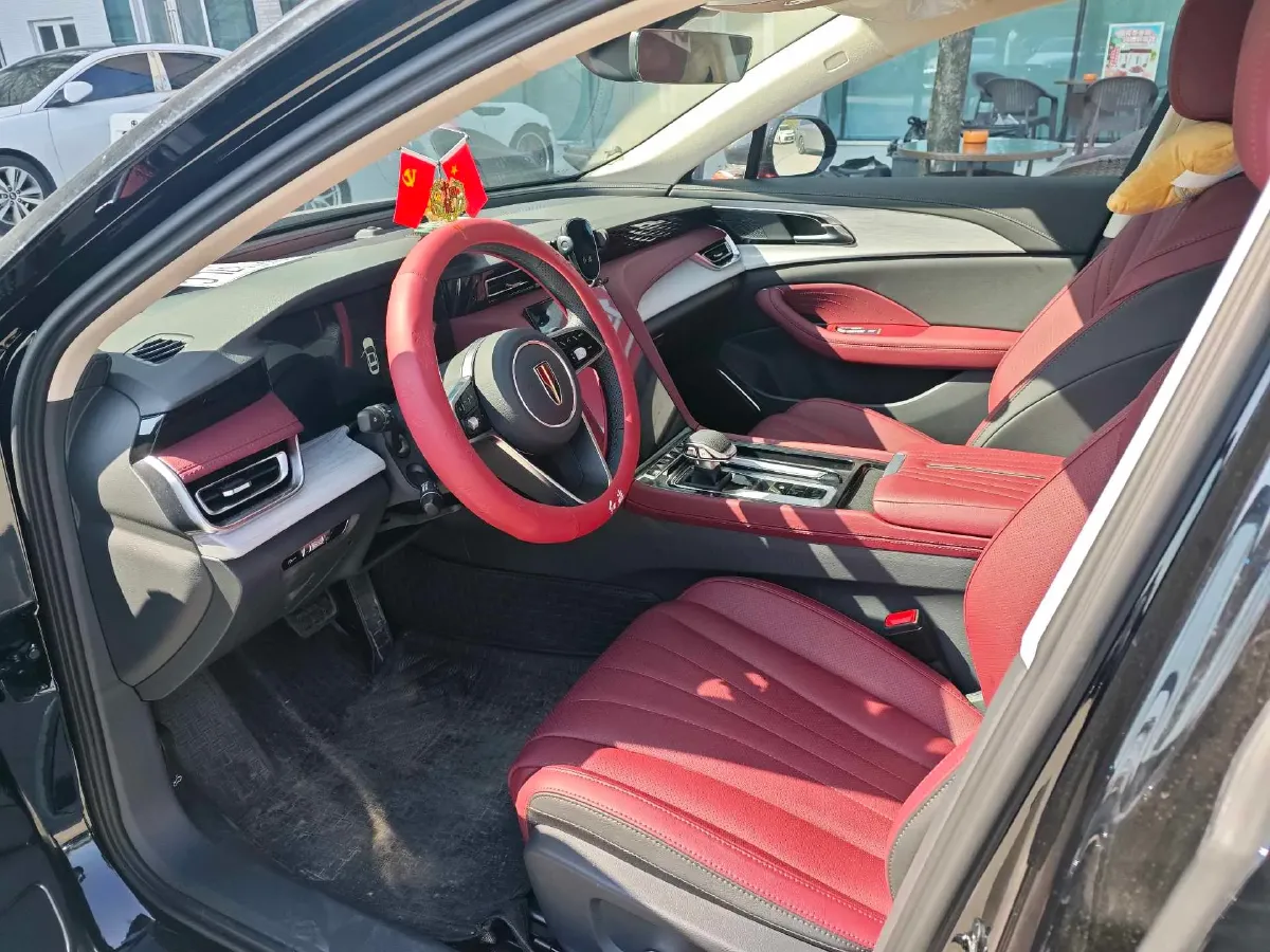 2025 HongQi H5 1.5T 169HP L4 7DCT,autocango,china used car exporter,china ev exporter,chinese used car exporter,chinese used ev exporter