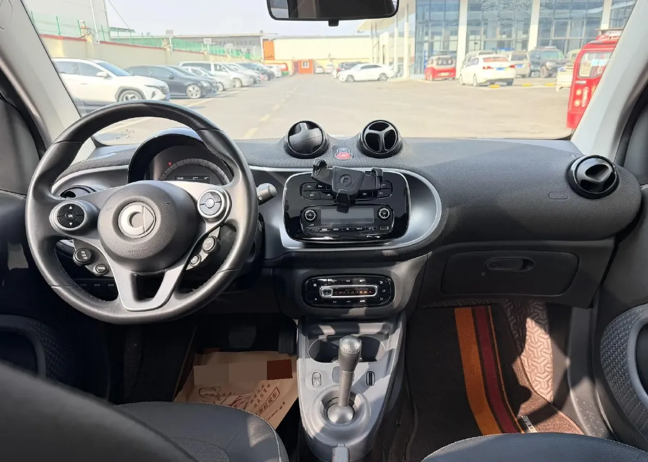 2015 Smart smart fortwo 1.0L 71HP L3 6DCT,autocango,china used car exporter,china ev exporter,chinese used car exporter,chinese used ev exporter