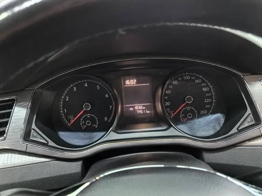 2017 Volkswagen Passat 1.8T 180HP L4 7DCT,autocango,china used car exporter,china ev exporter,chinese used car exporter,chinese used ev exporter