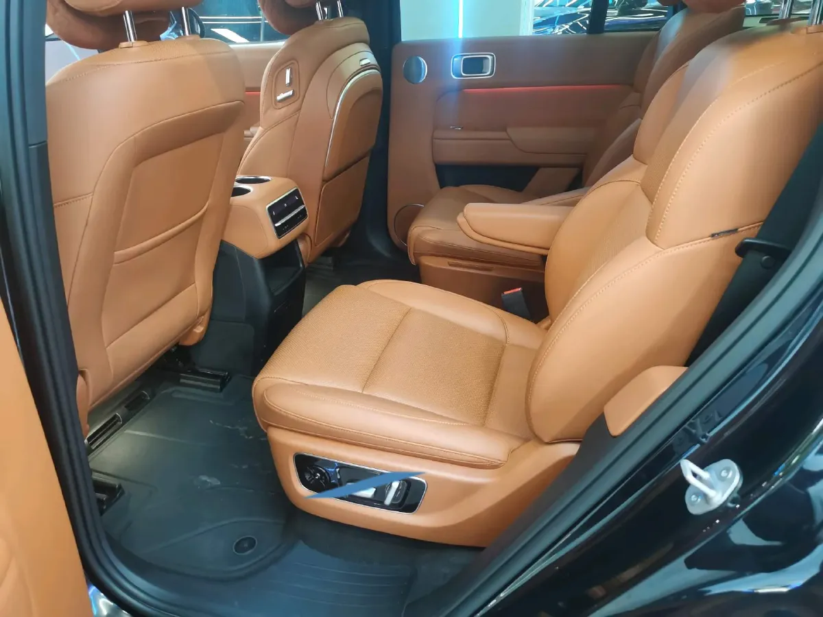 2023 Li L8 Range Extended 154HP REEV 40.9KWH,autocango,china used car exporter,china ev exporter,chinese used car exporter,chinese used ev exporter