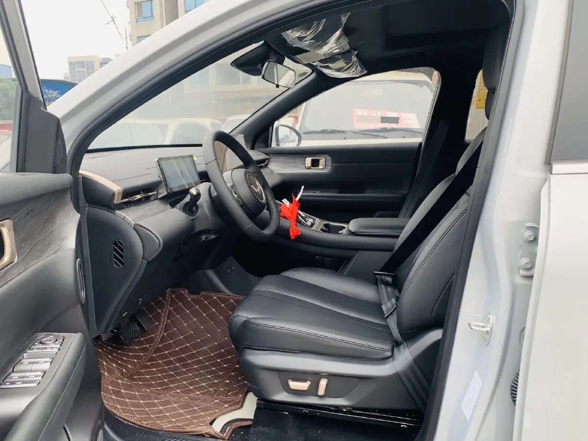 2024 WuLing XingGuangS BEV 60KWH,autocango,china used car exporter,china ev exporter,chinese used car exporter,chinese used ev exporter