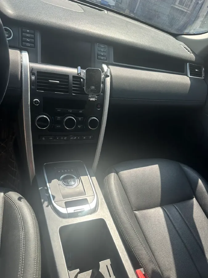 2019 Land Rover Discovery Sport 2.0T 241HP L4 9AT,autocango,china used car exporter,china ev exporter,chinese used car exporter,chinese used ev exporter