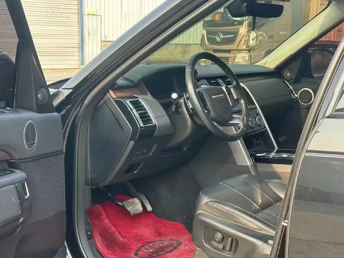 2018 Land Rover Discovery 2.0T 300HP L4 8AT,autocango,china used car exporter,china ev exporter,chinese used car exporter,chinese used ev exporter
