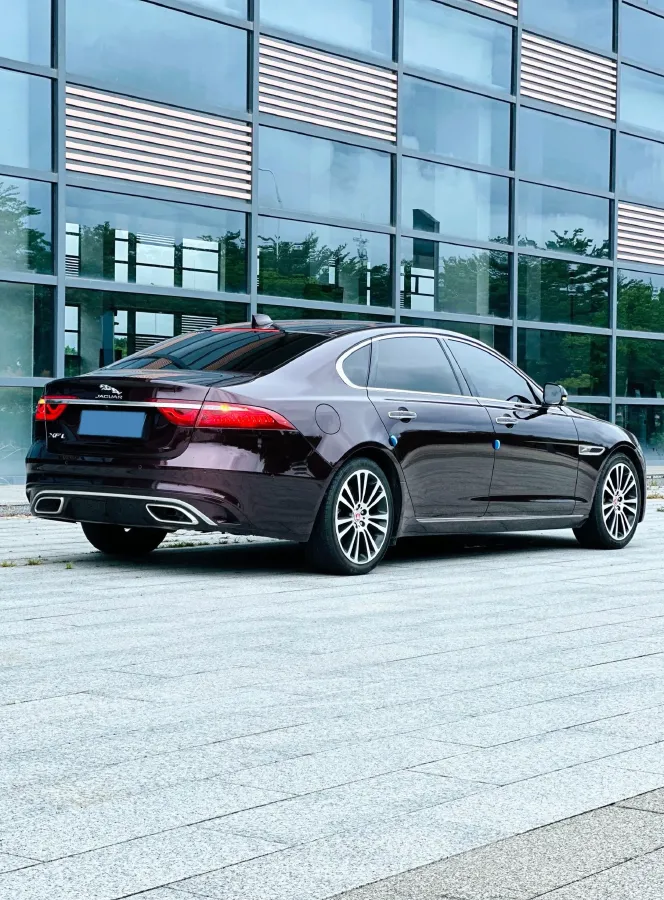 2021 Jaguar XFL 2.0T 250HP L4 8AT,autocango,china used car exporter,china ev exporter,chinese used car exporter,chinese used ev exporter