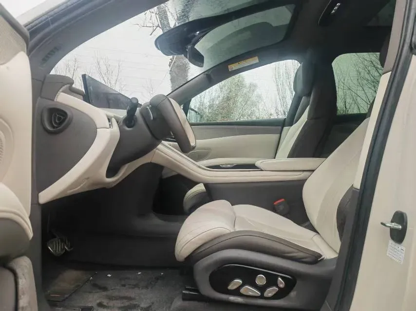 2023 IM LS7 BEV 90KWH,autocango,china used car exporter,china ev exporter,chinese used car exporter,chinese used ev exporter