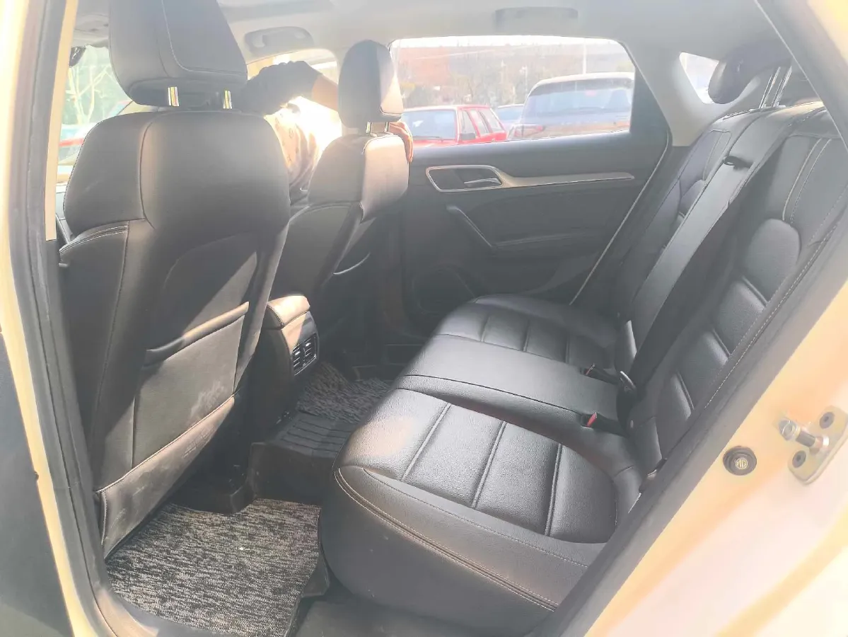 2019 MAXUS XinTu V80 2.5T 136HP L4 6AMT,autocango,china used car exporter,china ev exporter,chinese used car exporter,chinese used ev exporter