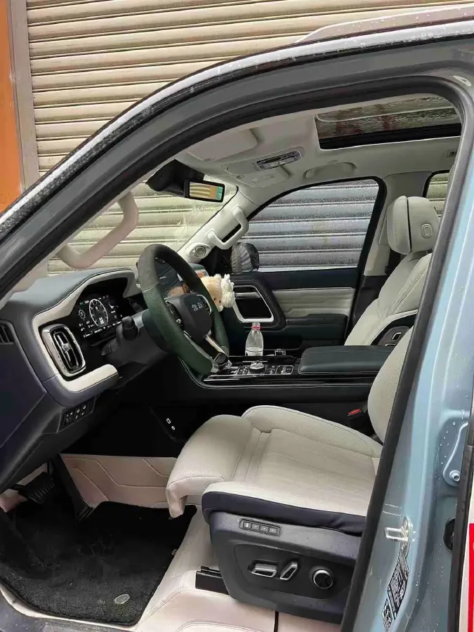 2022 Beijing BJ60 2.0T 267HP L4 8AT,autocango,china used car exporter,china ev exporter,chinese used car exporter,chinese used ev exporter