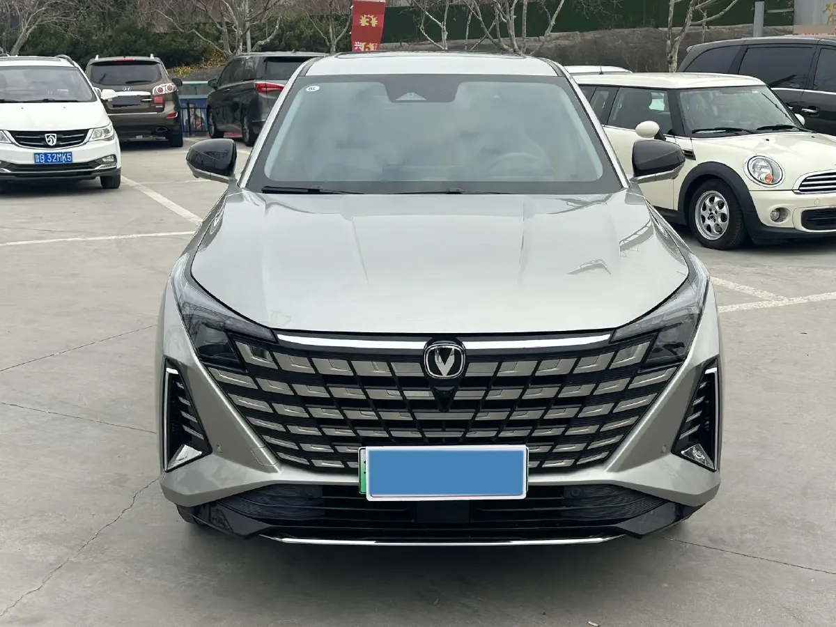 2024 ChangAn UNI-Z 1.5L 98HP L4 E-CVT PHEV 18.4KWH,autocango,china used car exporter,china ev exporter,chinese used car exporter,chinese used ev exporter