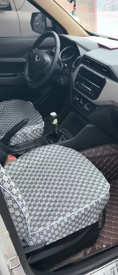 2019 WuLing HongGuang 1.5L 105HP L4 5MT,autocango,china used car exporter,china ev exporter,chinese used car exporter,chinese used ev exporter