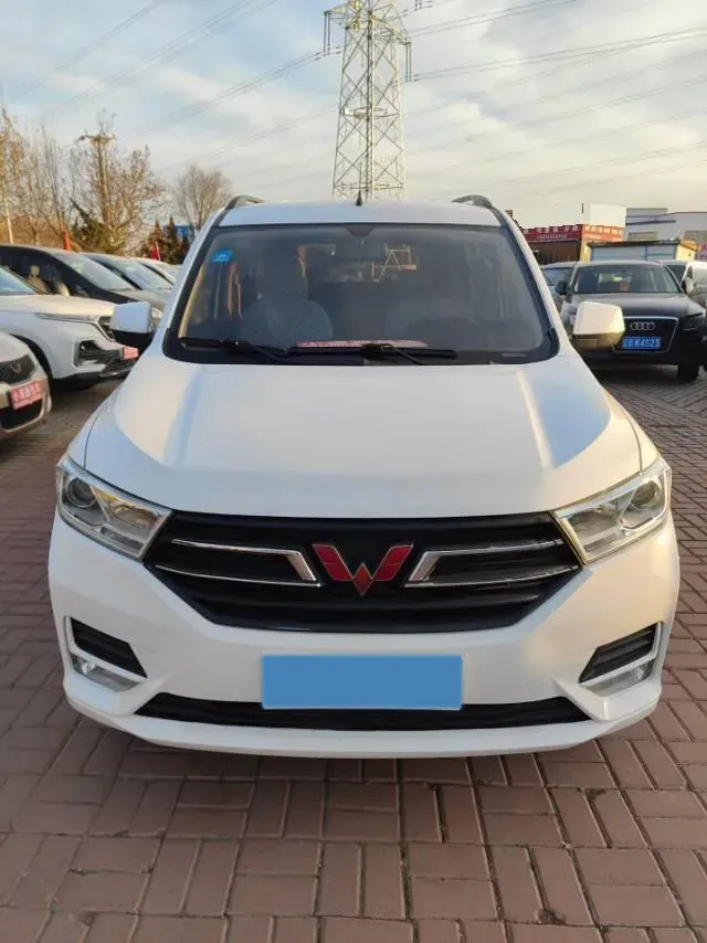 2019 WuLing HongGuang 1.5L 105HP L4 5MT,autocango,china used car exporter,china ev exporter,chinese used car exporter,chinese used ev exporter