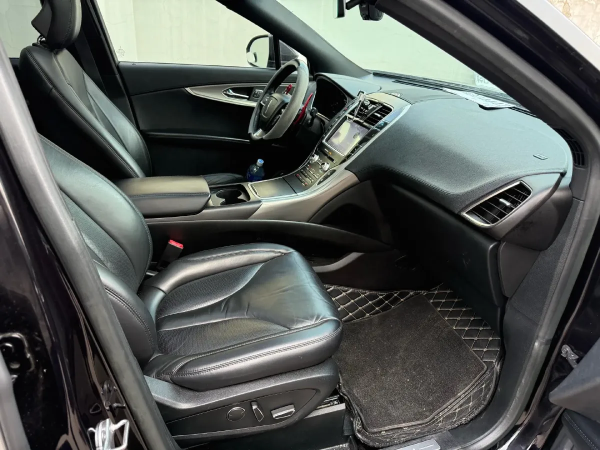 2019 Lincoln Nautilus 2.0T 224HP L4 8AT,autocango,china used car exporter,china ev exporter,chinese used car exporter,chinese used ev exporter