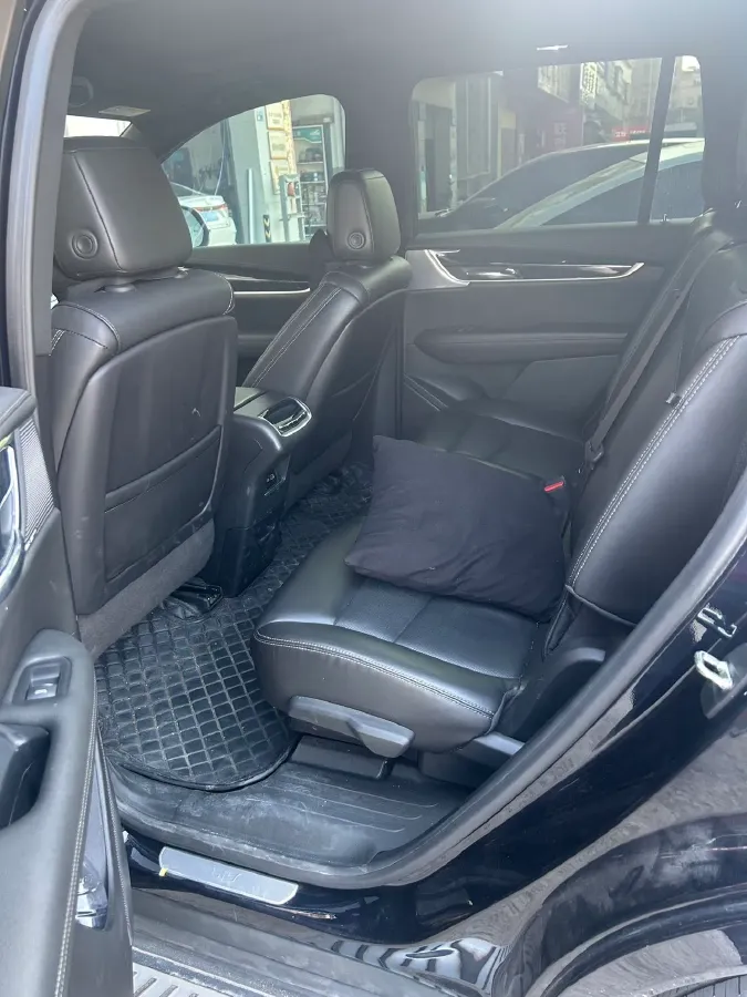 2022 Cadillac XT6 2.0T 237HP L4 9AT,autocango,china used car exporter,china ev exporter,chinese used car exporter,chinese used ev exporter