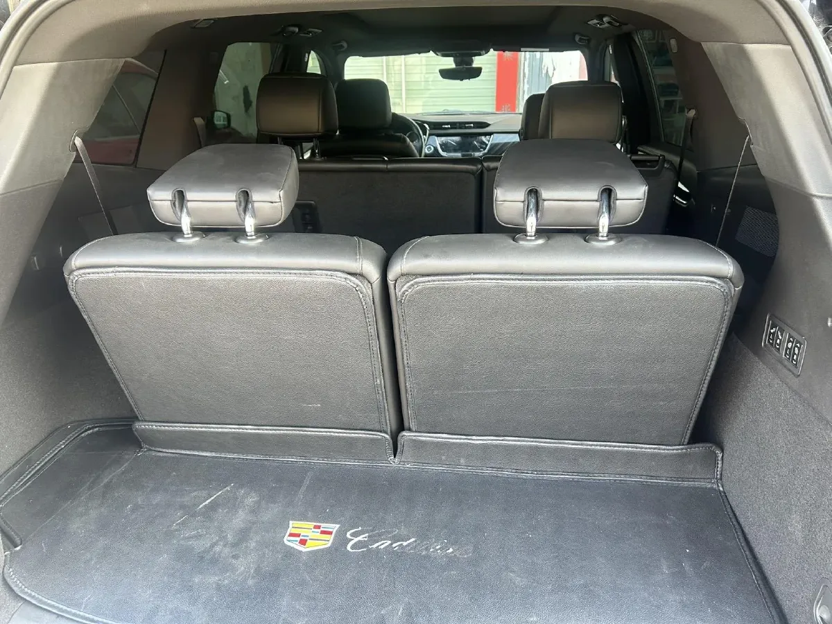 2022 Cadillac XT6 2.0T 237HP L4 9AT,autocango,china used car exporter,china ev exporter,chinese used car exporter,chinese used ev exporter