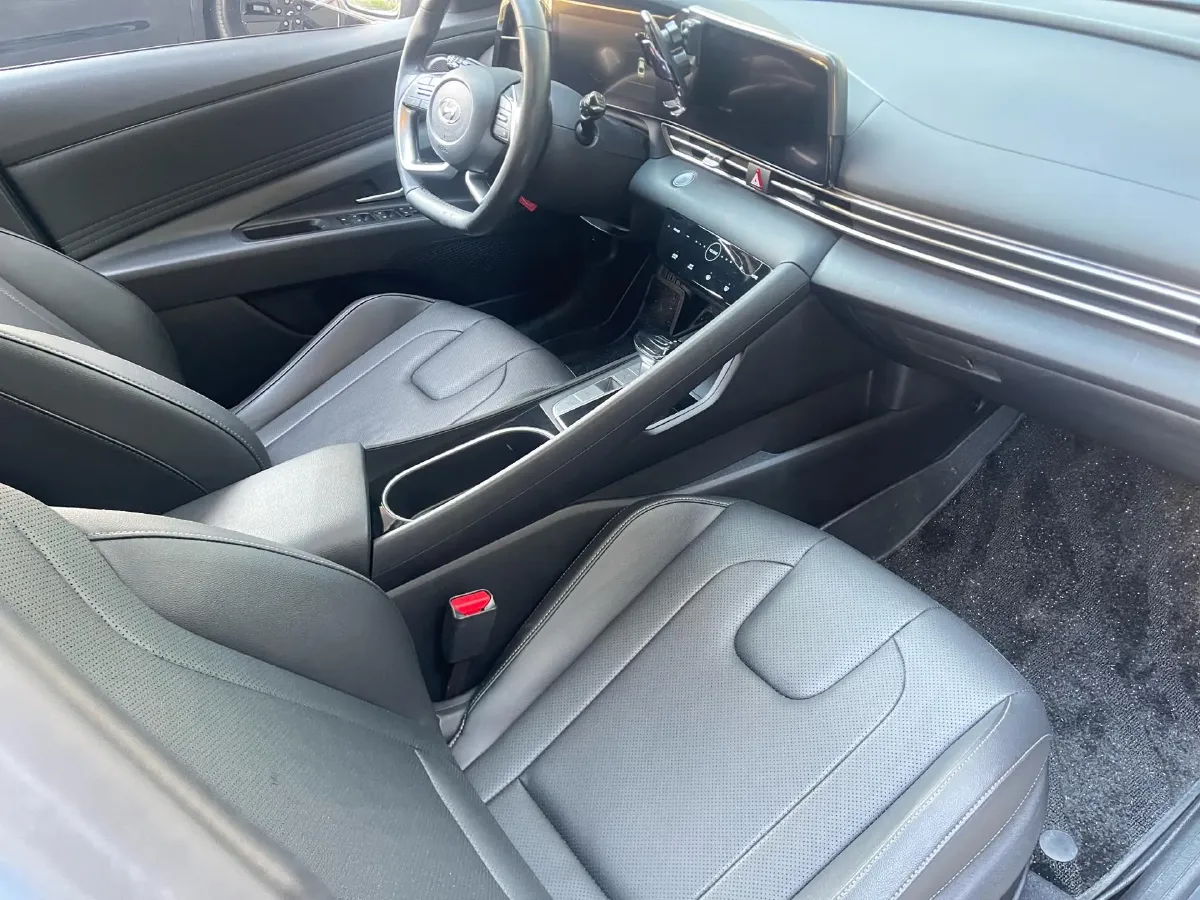 2021 Hyundai Elantra 1.5L 115HP L4 CVT,autocango,china used car exporter,china ev exporter,chinese used car exporter,chinese used ev exporter