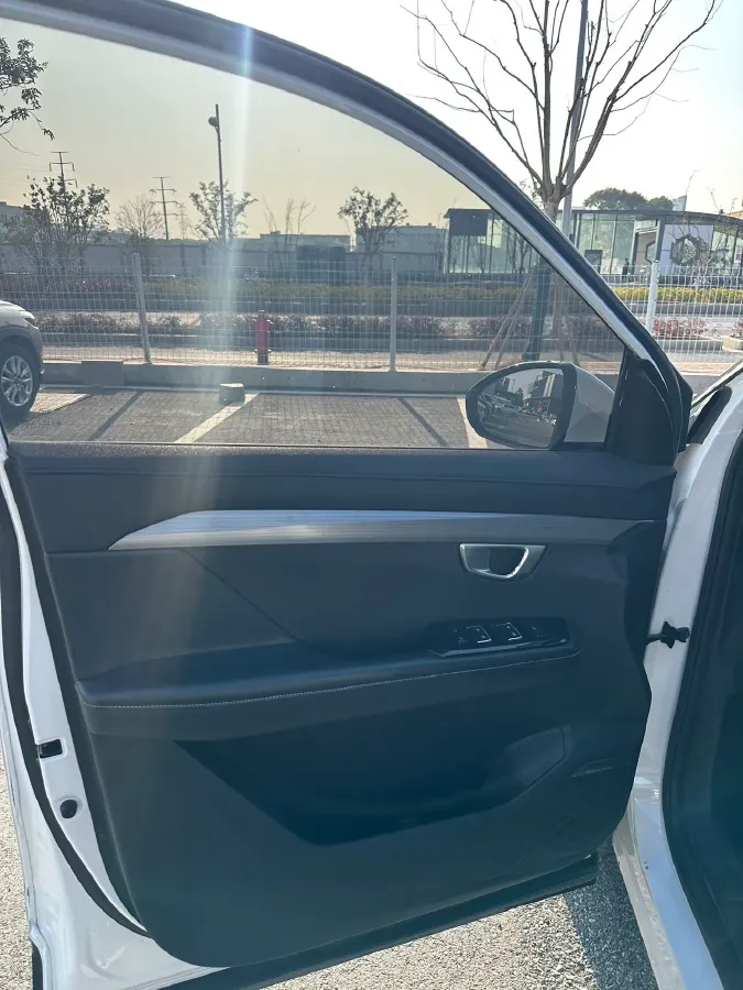 2021 WuLing XingChen 1.5T 147HP L4 CVT,autocango,china used car exporter,china ev exporter,chinese used car exporter,chinese used ev exporter