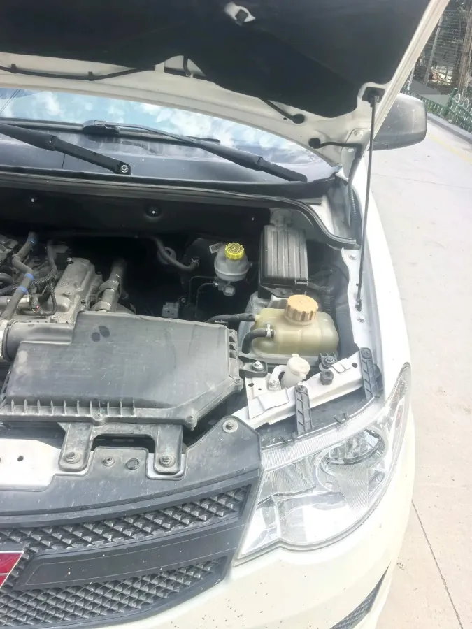 2018 WuLing HongGuang 1.2L 82HP L4 5MT,autocango,china used car exporter,china ev exporter,chinese used car exporter,chinese used ev exporter