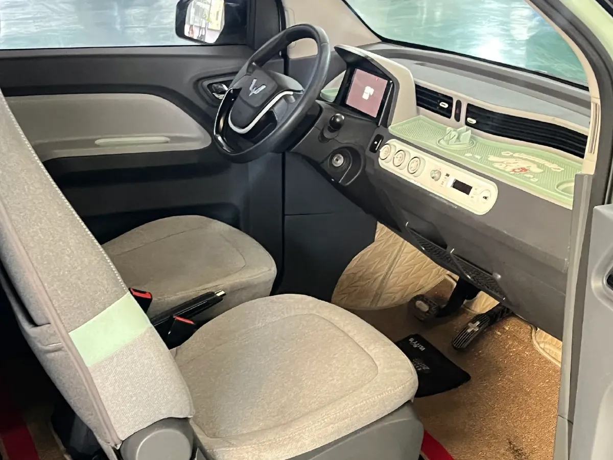 2022 WuLing HongGuang MINI EV BEV 9KWH,autocango,china used car exporter,china ev exporter,chinese used car exporter,chinese used ev exporter