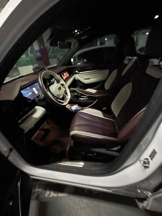 2021 Geely Monjaro 2.0T 218HP L4 7DCT,autocango,china used car exporter,china ev exporter,chinese used car exporter,chinese used ev exporter