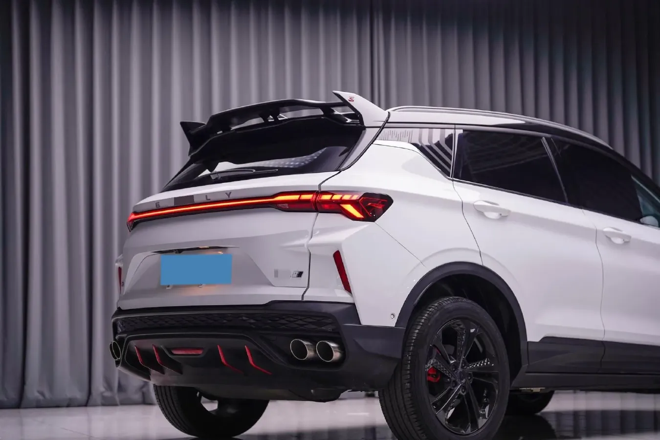 2022 Geely Coolray 1.5T 181HP L4 7DCT,autocango,china used car exporter,china ev exporter,chinese used car exporter,chinese used ev exporter