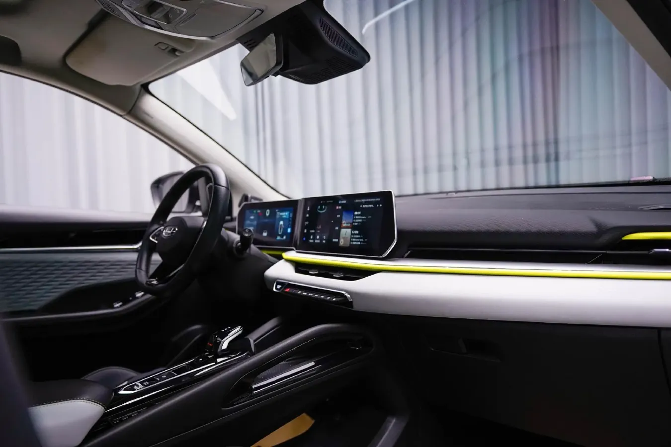 2022 Geely Coolray 1.5T 181HP L4 7DCT,autocango,china used car exporter,china ev exporter,chinese used car exporter,chinese used ev exporter