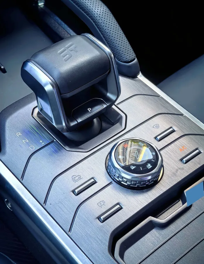 2024 Jetour Traveller 2.0T 254HP L4 7DCT,autocango,china used car exporter,china ev exporter,chinese used car exporter,chinese used ev exporter