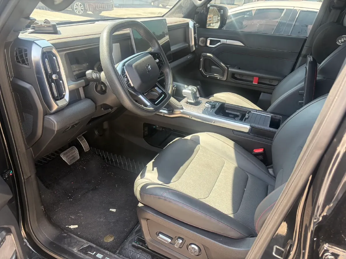 2023 Jetour Traveller 2.0T 254HP L4 7DCT,autocango,china used car exporter,china ev exporter,chinese used car exporter,chinese used ev exporter