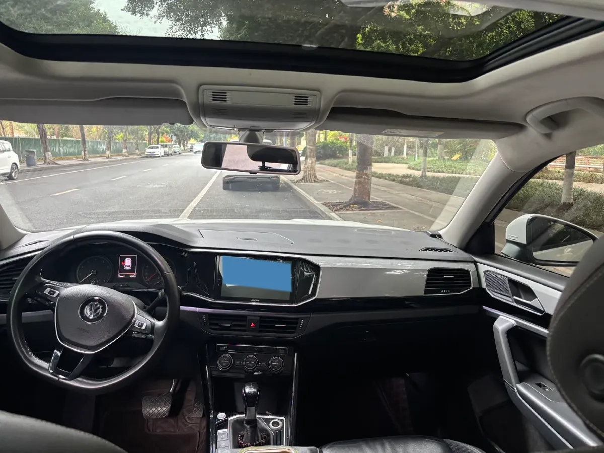 2019 Jeep Cherokee 2.0T 234HP L4 9AT,autocango,china used car exporter,china ev exporter,chinese used car exporter,chinese used ev exporter