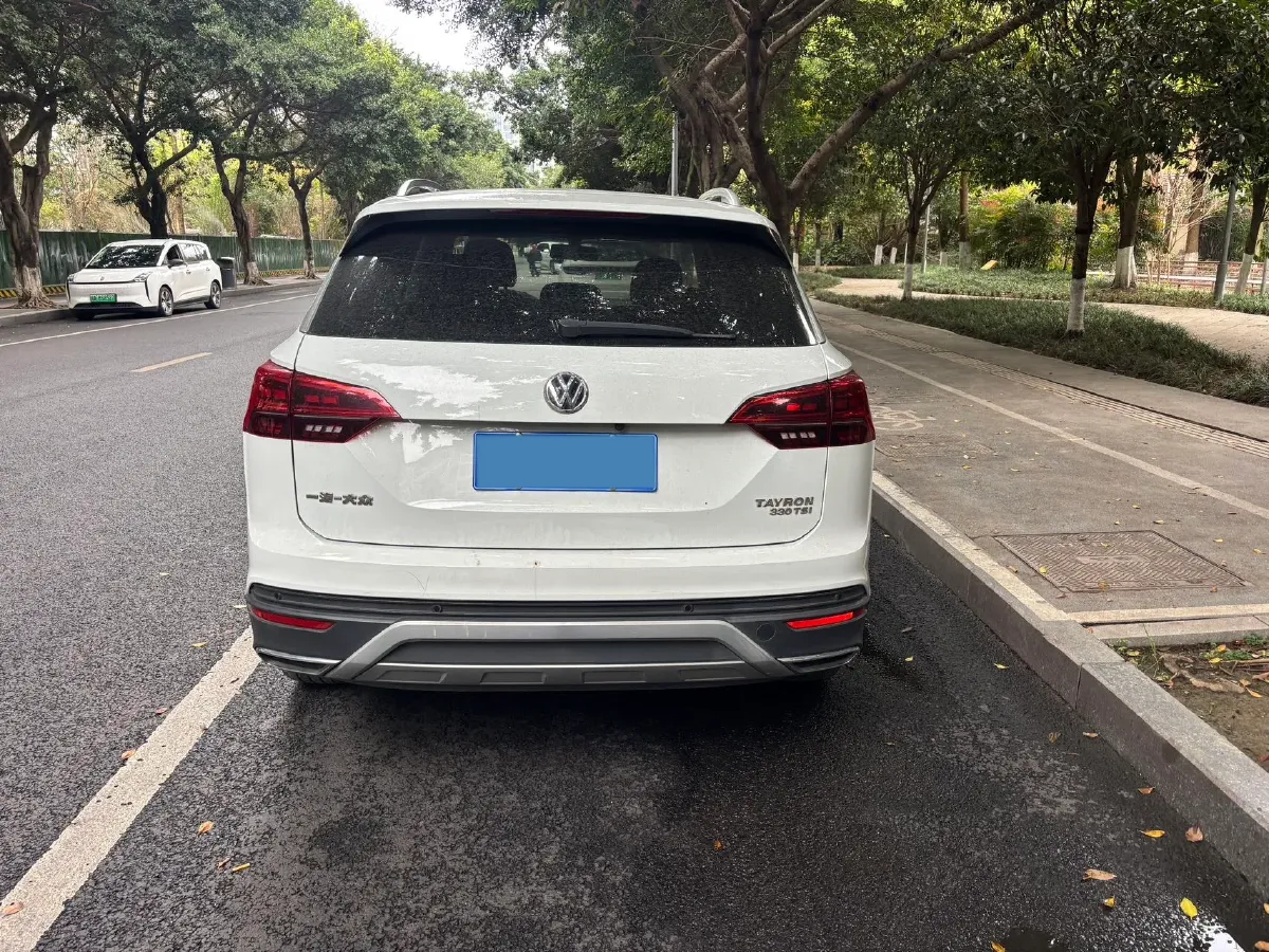 2019 Jeep Cherokee 2.0T 234HP L4 9AT,autocango,china used car exporter,china ev exporter,chinese used car exporter,chinese used ev exporter