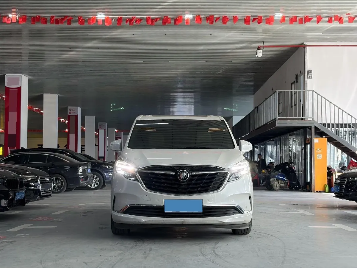 2022 Buick GL8 2.0T 237HP L4 9AT,autocango,china used car exporter,china ev exporter,chinese used car exporter,chinese used ev exporter