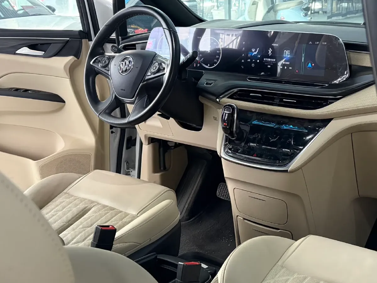 2022 Buick GL8 2.0T 237HP L4 9AT,autocango,china used car exporter,china ev exporter,chinese used car exporter,chinese used ev exporter