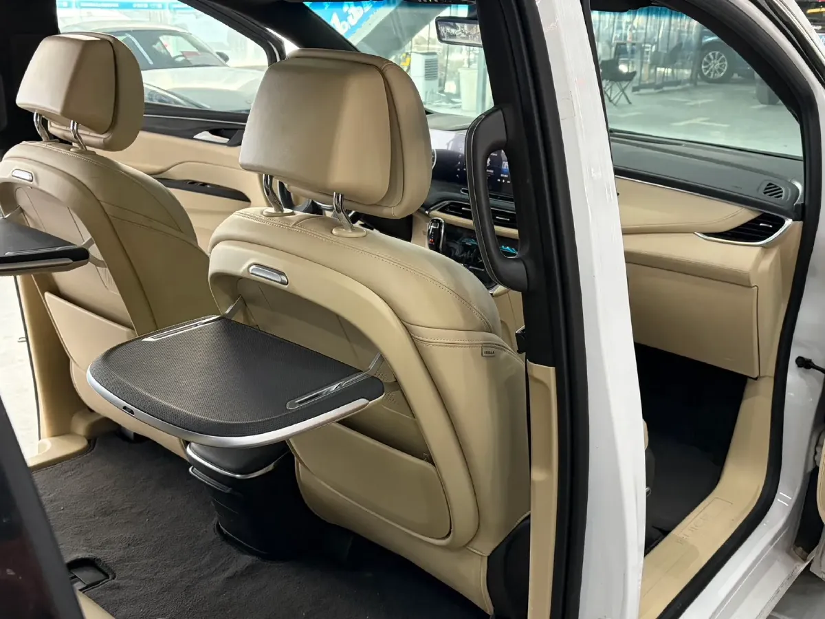 2022 Buick GL8 2.0T 237HP L4 9AT,autocango,china used car exporter,china ev exporter,chinese used car exporter,chinese used ev exporter