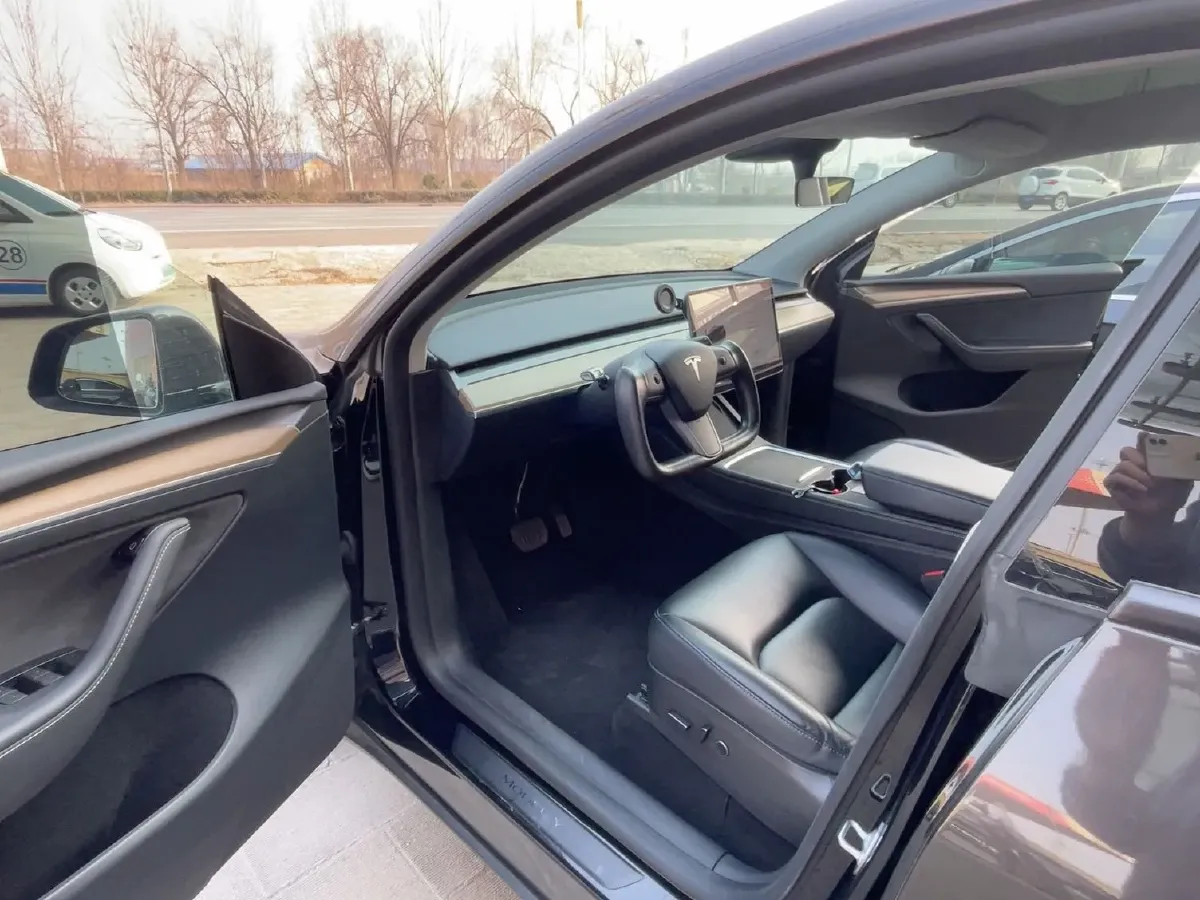 2022 Tesla Model Y BEV 60KWH,autocango,china used car exporter,china ev exporter,chinese used car exporter,chinese used ev exporter