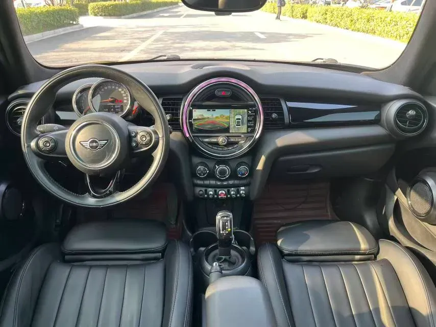 2018 MINI COUNTRYMAN 1.5T 136HP L3 6AT,autocango,china used car exporter,china ev exporter,chinese used car exporter,chinese used ev exporter