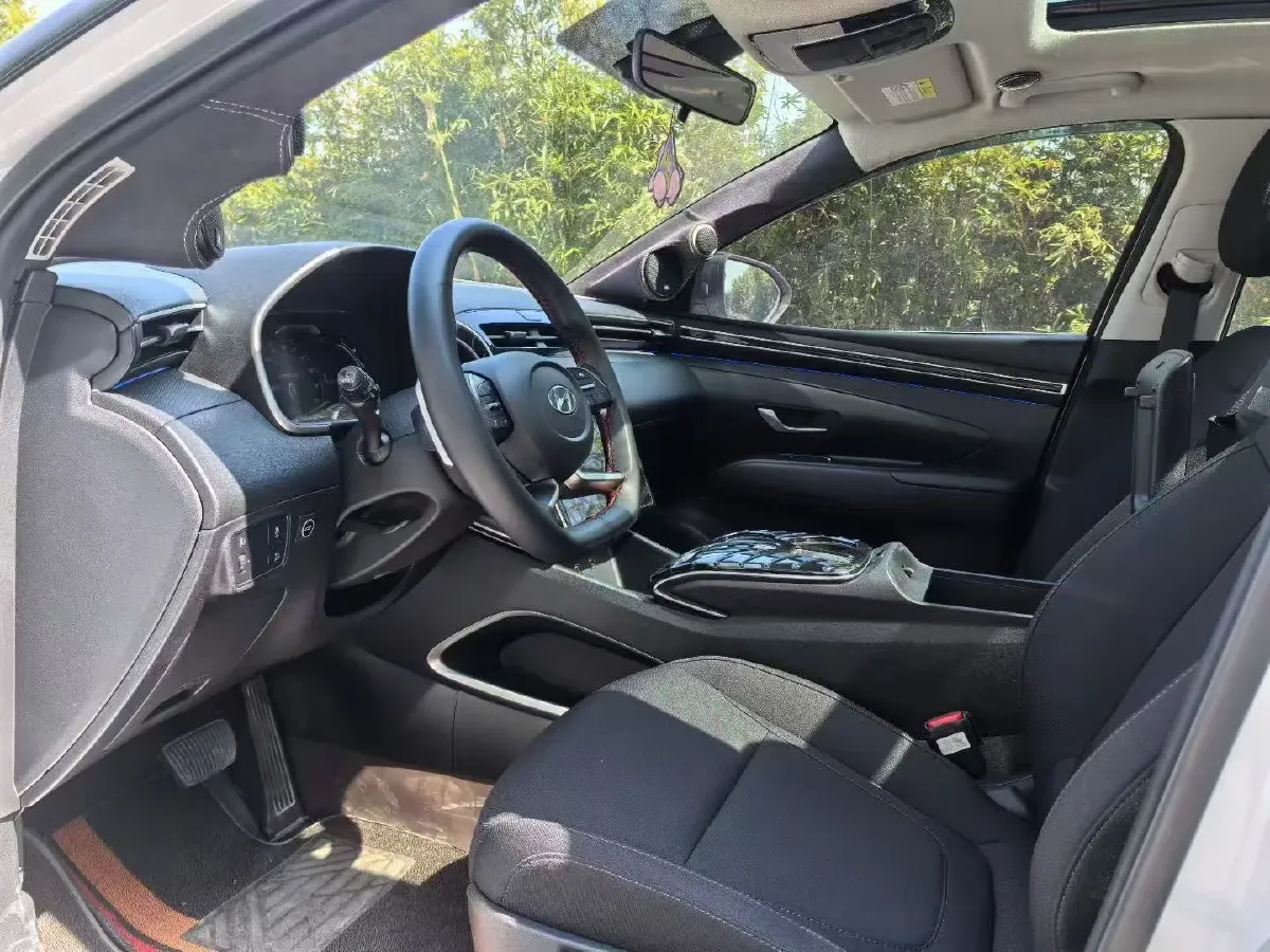 2022 Hyundai Tucson 2.0L 150HP L4 6AT Hybrid,autocango,china used car exporter,china ev exporter,chinese used car exporter,chinese used ev exporter