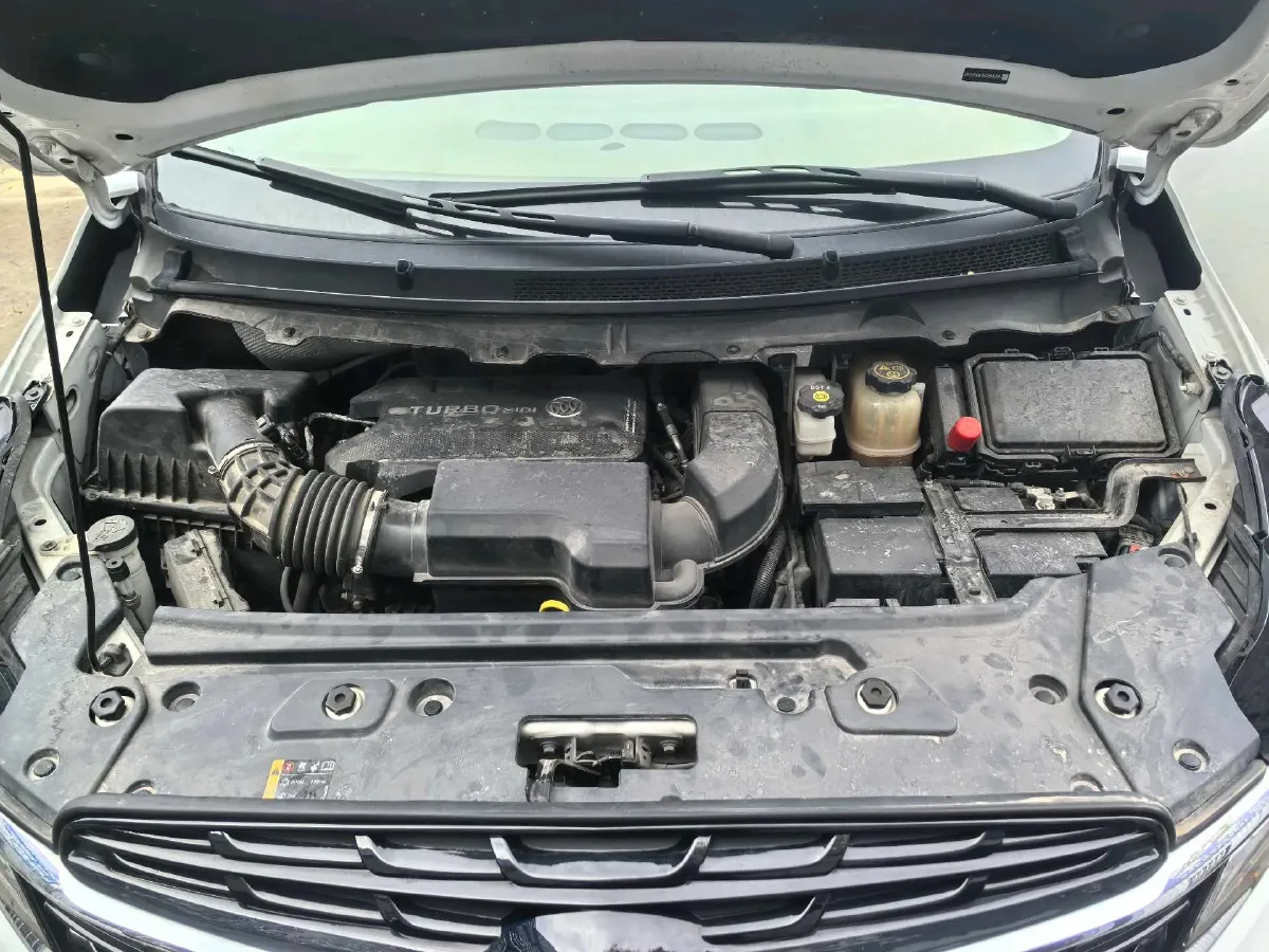 2022 Buick GL8 2.0T 237HP L4 9AT,autocango,china used car exporter,china ev exporter,chinese used car exporter,chinese used ev exporter