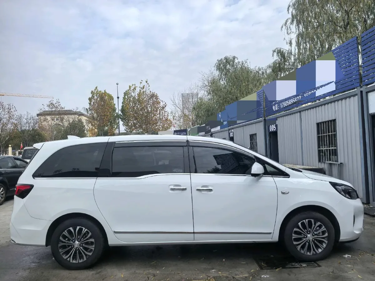 2022 Buick GL8 2.0T 237HP L4 9AT,autocango,china used car exporter,china ev exporter,chinese used car exporter,chinese used ev exporter