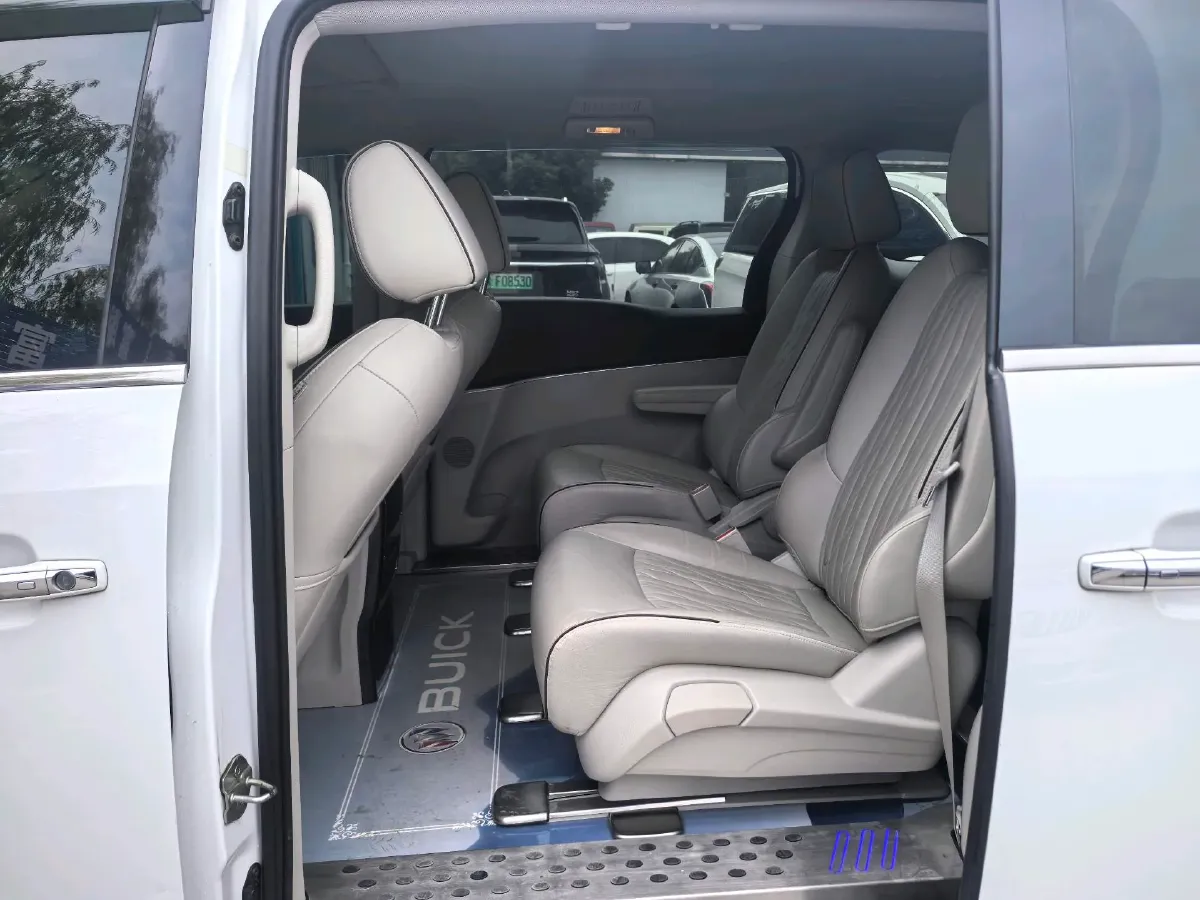 2022 Buick GL8 2.0T 237HP L4 9AT,autocango,china used car exporter,china ev exporter,chinese used car exporter,chinese used ev exporter