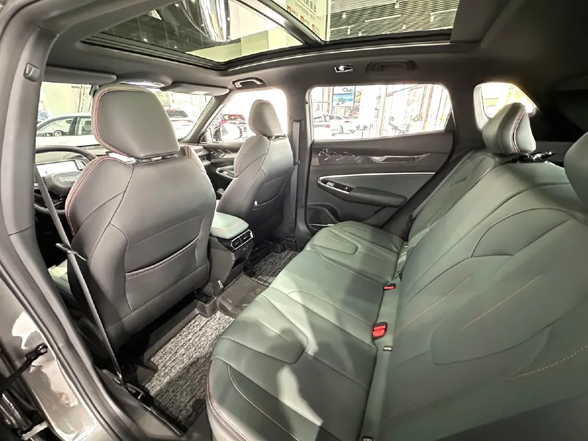 2024 Geely Azkarra 1.5T 181HP L4 7DCT,autocango,china used car exporter,china ev exporter,chinese used car exporter,chinese used ev exporter