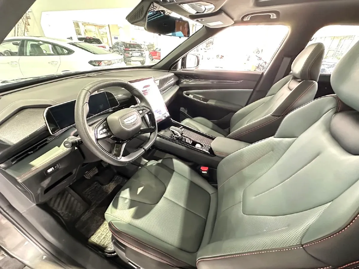 2024 Geely Azkarra 1.5T 181HP L4 7DCT,autocango,china used car exporter,china ev exporter,chinese used car exporter,chinese used ev exporter