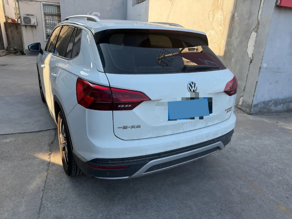 2019 Jeep Cherokee 2.0T 234HP L4 9AT,autocango,china used car exporter,china ev exporter,chinese used car exporter,chinese used ev exporter