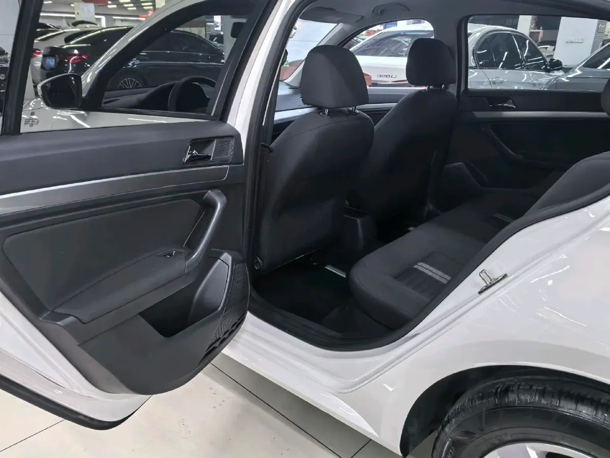 2019 ChangAn Eado XT 1.6L 128HP L4 6AT,autocango,china used car exporter,china ev exporter,chinese used car exporter,chinese used ev exporter
