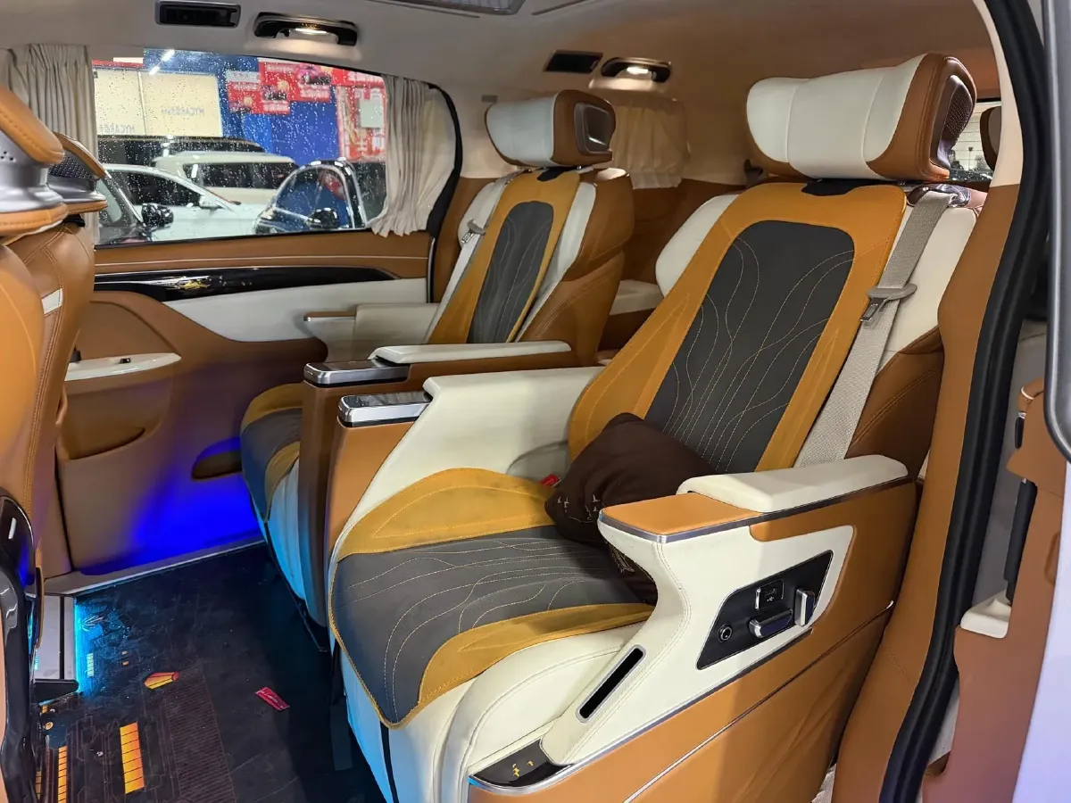 2023 Buick GL8 2.0T 237HP L4 9AT,autocango,china used car exporter,china ev exporter,chinese used car exporter,chinese used ev exporter